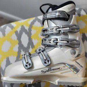 WOMAN'S SKI BOOT BY SALOMON IRONY BREEZE 298mm 25/25.5